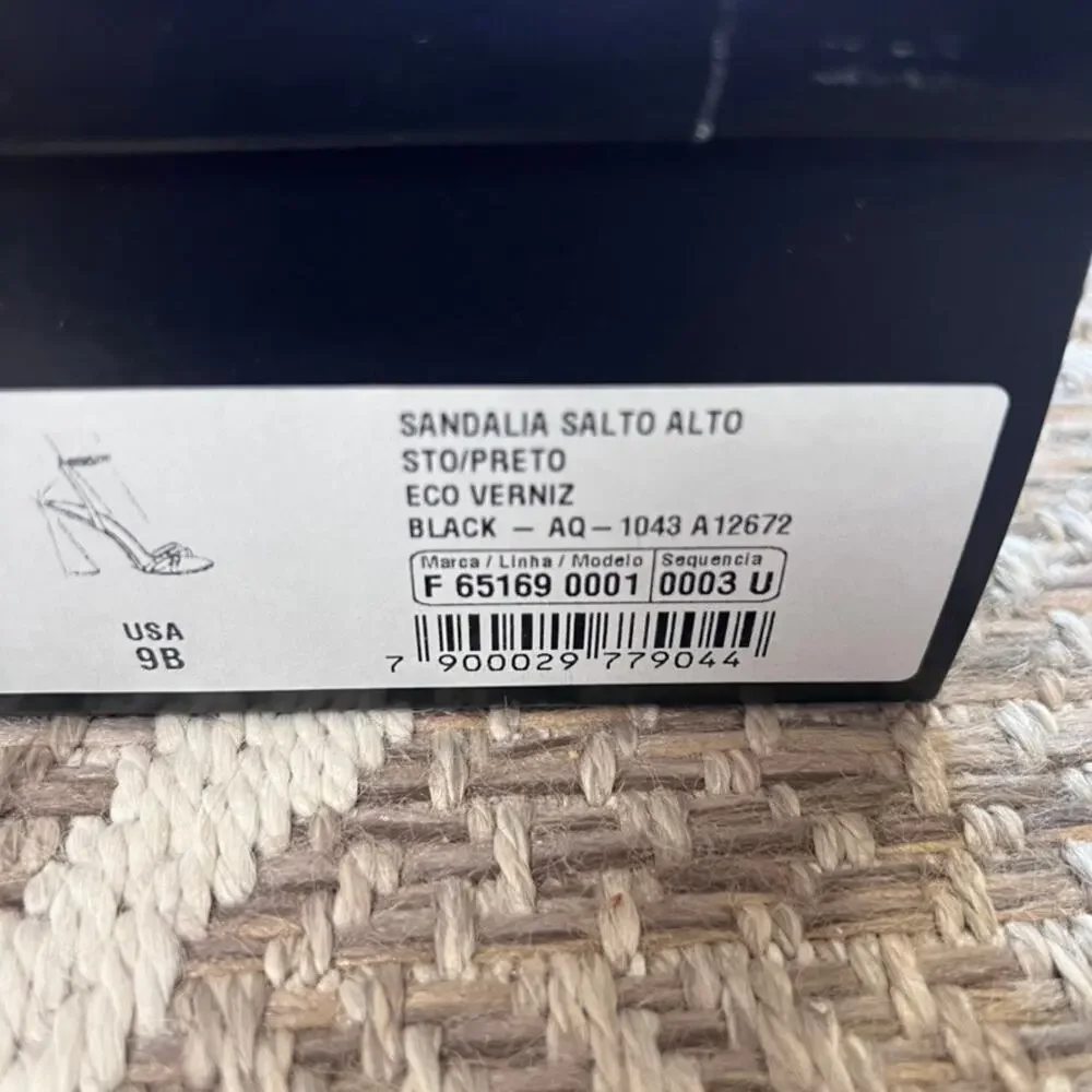 AQUA Ankle Strapped Heel Sz 9B